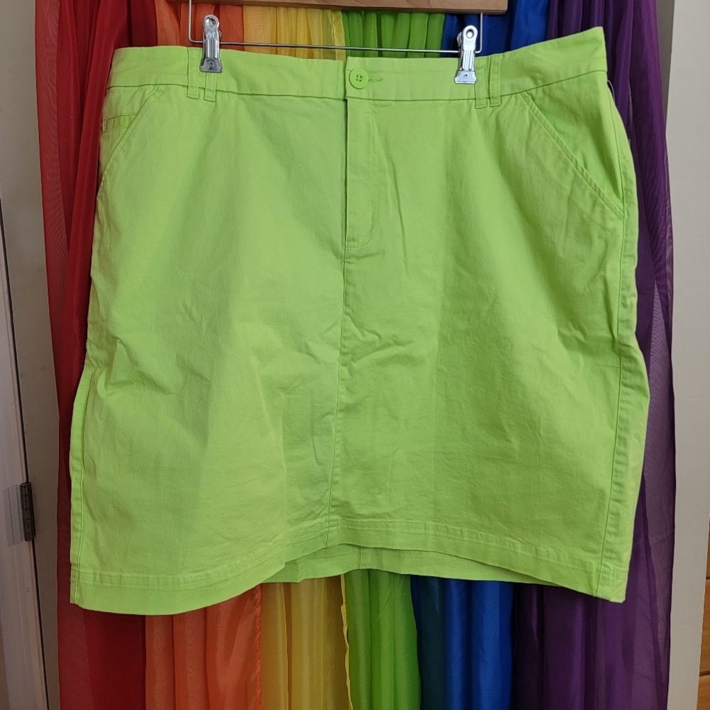 NWT CJ Banks Plus Size Lime Green Skort